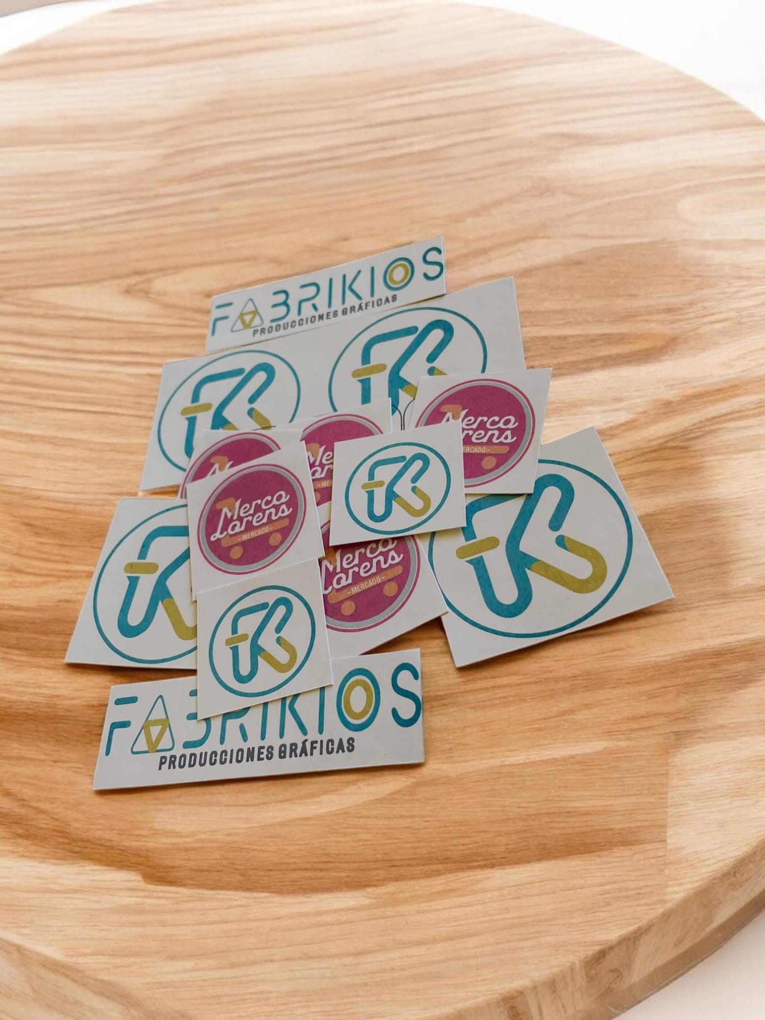 Pegatinas impresas a colores corte cuadrado