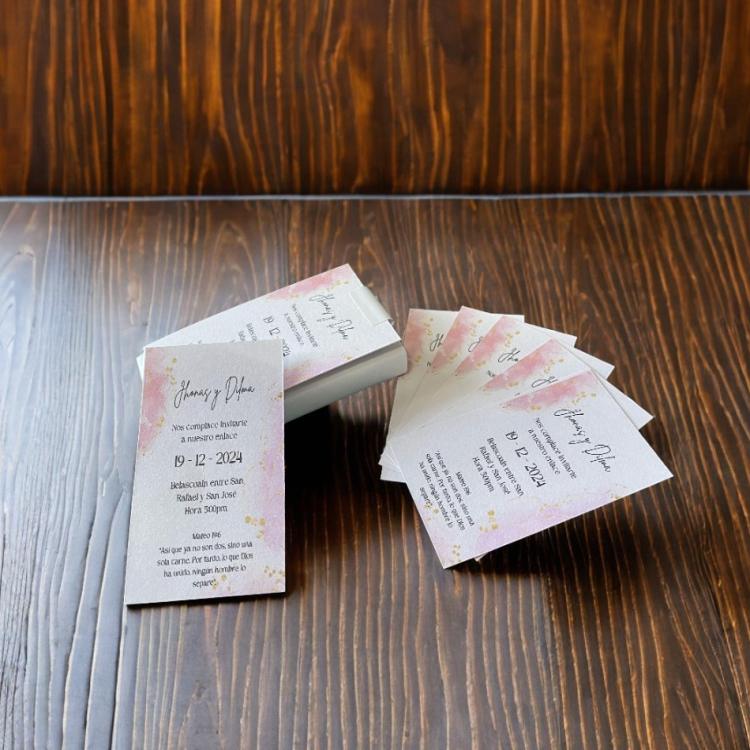 tarjetas de presentación de bodas impresas en tamaño pequeño