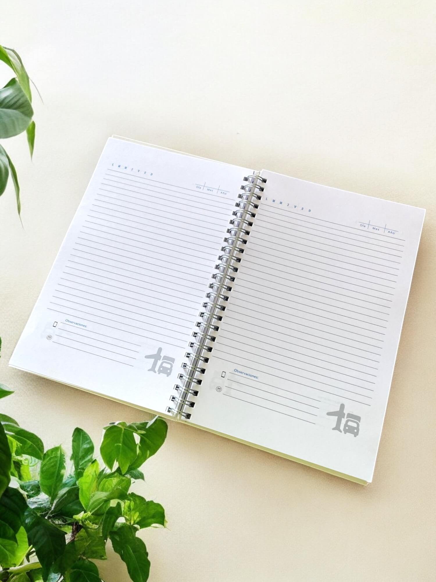 Interior de Agenda corporativa diseñada y producida por Fabrikios