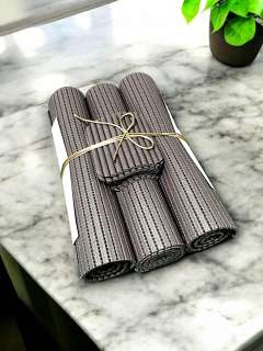 Pack de Doyles y posavasos antideslizantes producidos por Fabrikios